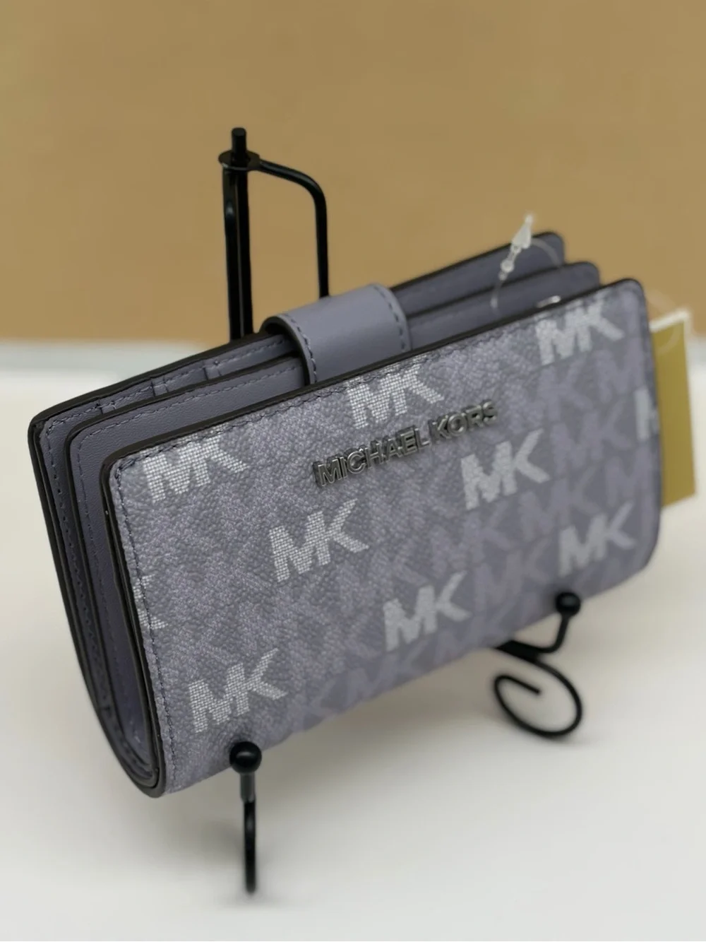 Michael Kors Jet Set Travel Med Signature Logo Central Zip Billfold Wallet Lilac